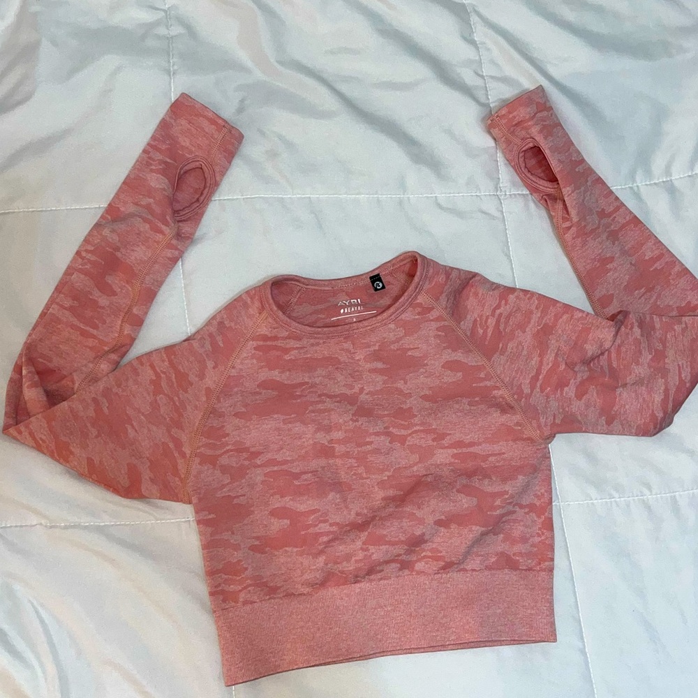 AYBL pink camo cropped long sleeve